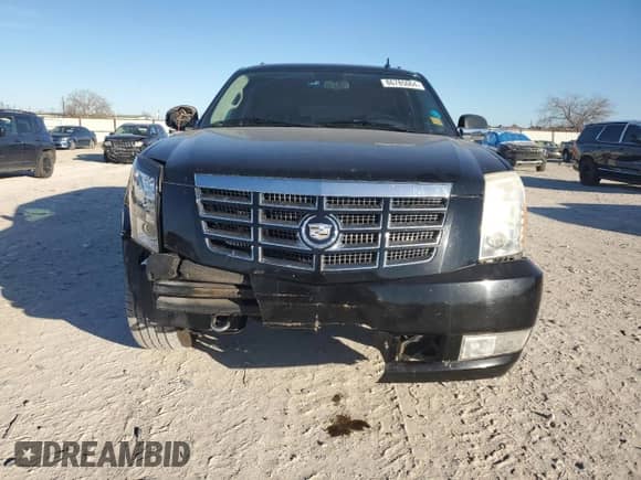 2010 Cadillac Escalade ESV Premium with VIN 1GYUKJEFXAR109233, listed as a Copart auction lot 86785064 with 263,284 mi miles and Salvage title. Bid and sale history available at DreamBid. Image 5.