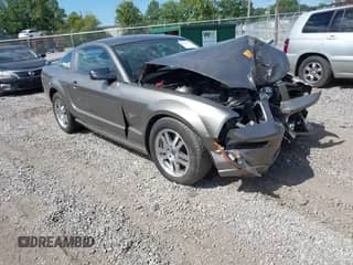 2005 Ford Mustang GT Deluxe с VIN 1ZVFT82HX55203455, выставлен на аукционе IAAI как лот 43085326 с пробегом Не указан миль и . История ставок и продаж доступна на DreamBid. Изображение 1.