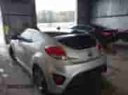 2013 Hyundai Veloster Turbo с VIN KMHTC6AE6DU079671, выставлен на аукционе IAAI как лот 43577765 с пробегом 139 477 миль миль и . История ставок и продаж доступна на DreamBid. Изображение 3.