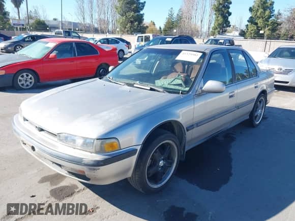 1991 Honda Accord LX z VIN JHMCB7652MC035838, wystawiony jako IAAI lot #41329502 z przebiegiem 176 816 mil mil oraz . Historia ofert i sprzedaży dostępna na DreamBid. Obrazek 6.