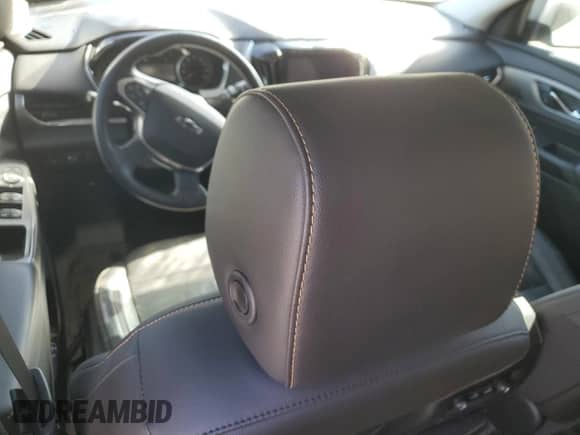 2021 Chevrolet Traverse RS z VIN 1GNEVJKW9MJ253016, wystawiony jako Copart lot #45899815 z przebiegiem Nie podano mil oraz Szkoda całkowita • Salvage title. Historia ofert i sprzedaży dostępna na DreamBid. Obrazek 8.