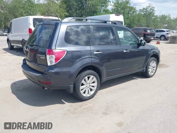 2012 Subaru Forester X Limited z VIN JF2SHAEC4CH427814, wystawiony jako IAAI lot #42696373 z przebiegiem 117 211 mil mil oraz . Historia ofert i sprzedaży dostępna na DreamBid. Obrazek 4.