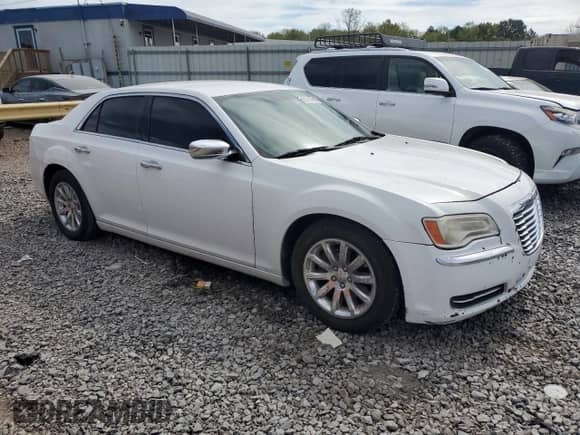 2012 Chrysler 300 Limited с VIN 2C3CCACG0CH310737, выставлен на аукционе Copart как лот 82210785 с пробегом 193 170 миль миль и Чистый • Clean title. История ставок и продаж доступна на DreamBid. Изображение 4.