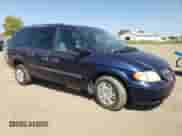 2005 Dodge Caravan SE with VIN 1D4GP24R35B289274, listed as a Copart auction lot 80197155 with 43,869 mi miles and Clean title. Bid and sale history available at DreamBid. Image 4.