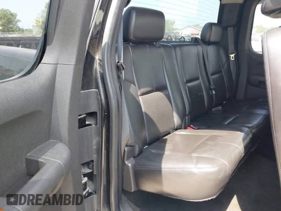 2007 GMC Sierra 1500 SLE2 с VIN 2GTEK19J871630588, выставлен на аукционе IAAI как лот 42922215 с пробегом 221 224 миль миль и . История ставок и продаж доступна на DreamBid. Изображение 8.