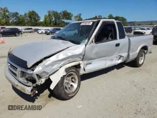 1996 Chevrolet S-10 LS z VIN 1GCCS194XT8150562, wystawiony jako Copart lot #80466785 z przebiegiem 310 763 mil mil oraz Szkoda całkowita • Salvage title. Historia ofert i sprzedaży dostępna na DreamBid. Obrazek 1.