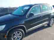 2009 Volkswagen Tiguan S с VIN WVGAV75N69W002294, выставлен на аукционе IAAI как лот 43149013 с пробегом 109 635 миль миль и . История ставок и продаж доступна на DreamBid. Изображение 6.