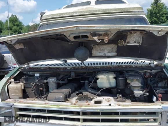 1990 Chevrolet Chevy Van with VIN 1GBEG25KXL7110285, listed as a IAAI auction lot 42875782 with 235,828 mi miles and . Bid and sale history available at DreamBid. Image 10.