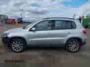 2017 Volkswagen Tiguan S с VIN WVGBV7AX3HK053284, выставлен на аукционе IAAI как лот 43509259 с пробегом 29 389 миль миль и . История ставок и продаж доступна на DreamBid. Изображение 14.