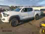 2022 Toyota Tacoma SR с VIN 3TYCZ5AN7NT062174, выставлен на аукционе Copart как лот 87050965 с пробегом 39 385 миль миль и Списание • Salvage title. История ставок и продаж доступна на DreamBid. Изображение 1.