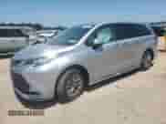 2023 Toyota Sienna XLE z VIN 5TDYSKFC3PS098717, wystawiony jako Copart lot #66670995 z przebiegiem 23 280 mil mil oraz Szkoda całkowita • Salvage title. Historia ofert i sprzedaży dostępna na DreamBid. Obrazek 1.