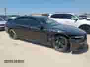 2019 BMW 7 Series 740i z VIN WBA7E2C55KB217423, wystawiony jako Copart lot #71557555 z przebiegiem Nie podano mil oraz Szkoda całkowita • Salvage title. Historia ofert i sprzedaży dostępna na DreamBid. Obrazek 4.