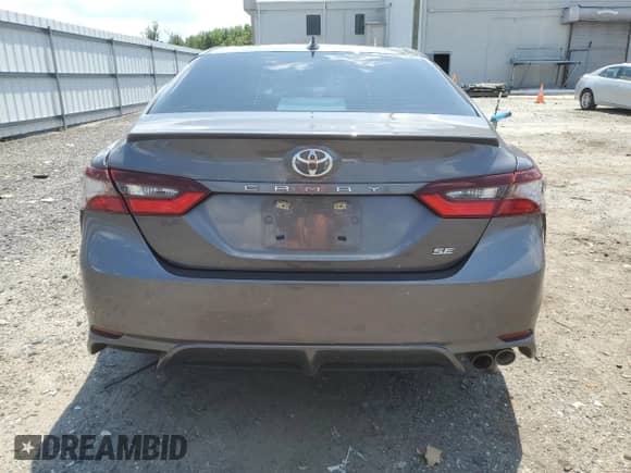 2023 Toyota Camry SE z VIN 4T1T11AK9PU724462, wystawiony jako Copart lot #63586135 z przebiegiem 31 224 mil mil oraz Szkoda całkowita • Salvage title. Historia ofert i sprzedaży dostępna na DreamBid. Obrazek 6.