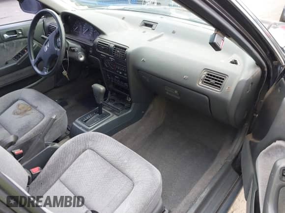 1991 Honda Accord LX z VIN JHMCB7653MC090847, wystawiony jako IAAI lot #41561641 z przebiegiem 163 258 mil mil oraz . Historia ofert i sprzedaży dostępna na DreamBid. Obrazek 5.