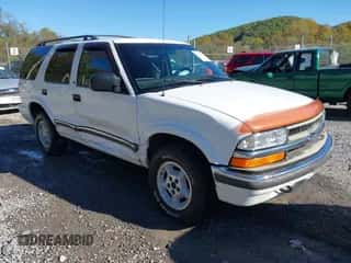 2000 Chevrolet Blazer LT с VIN 1GNDT13W6Y2393525, выставлен на аукционе IAAI как лот 43421978 с пробегом 174 388 миль миль и . История ставок и продаж доступна на DreamBid. Изображение 1.