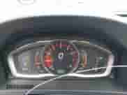 2016 Volvo S60 T5 Drive-E Premier z VIN YV126MFK4G2413197, wystawiony jako IAAI lot #42628347 z przebiegiem 98 174 mil mil oraz . Historia ofert i sprzedaży dostępna na DreamBid. Obrazek 7.