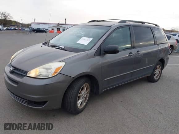2005 Toyota Sienna LE with VIN 5TDBA23C65S051286, listed as a IAAI auction lot 43571163 with 110,701 mi miles and . Bid and sale history available at DreamBid. Image 2.