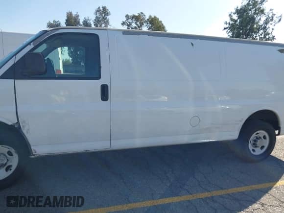 2008 Chevrolet Express Cargo с VIN 1GCHG39K681133713, выставлен на аукционе IAAI как лот 43304856 с пробегом 125 324 миль миль и . История ставок и продаж доступна на DreamBid. Изображение 18.