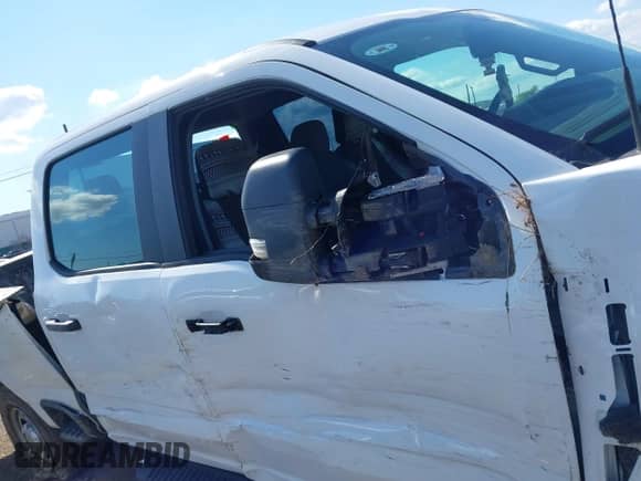 2024 Ford F-250 XL z VIN 1FT7W2BA2REE43068, wystawiony jako IAAI lot #43055236 z przebiegiem 52 868 mil mil oraz . Historia ofert i sprzedaży dostępna na DreamBid. Obrazek 13.