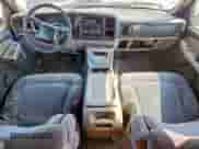 2001 Chevrolet Suburban LS с VIN 3GNEC16T71G284722, выставлен на аукционе Copart как лот 57615975 с пробегом 324 156 миль миль и Чистый • Clean title. История ставок и продаж доступна на DreamBid. Изображение 8.