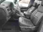 2023 Chevrolet Suburban High Country z VIN 1GNSKGKL1PR310240, wystawiony jako Copart lot #45290155 z przebiegiem 46 158 mil mil oraz Szkoda całkowita • Salvage title. Historia ofert i sprzedaży dostępna na DreamBid. Obrazek 7.