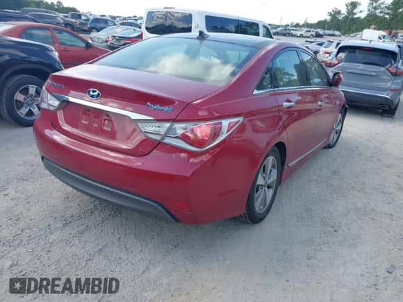 2012 Hyundai Sonata Hybrid z VIN KMHEC4A42CA043934, wystawiony jako IAAI lot #42944787 z przebiegiem 162 936 mil mil oraz . Historia ofert i sprzedaży dostępna na DreamBid. Obrazek 4.