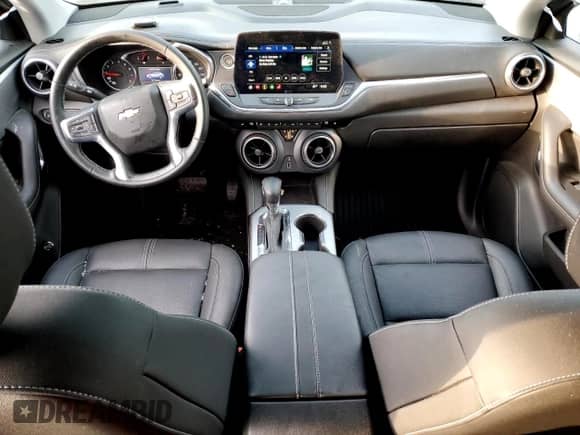 2023 Chevrolet Blazer LT z VIN 3GNKBDRS2PS122920, wystawiony jako Copart lot #83673654 z przebiegiem 15 989 mil mil oraz Czysty tytuł • Clean title. Historia ofert i sprzedaży dostępna na DreamBid. Obrazek 8.