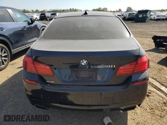 2013 BMW 5 Series 550i xDrive z VIN WBAFU9C59DDY70707, wystawiony jako Copart lot #81342325 z przebiegiem 177 864 mil mil oraz Czysty tytuł • Clean title. Historia ofert i sprzedaży dostępna na DreamBid. Obrazek 6.