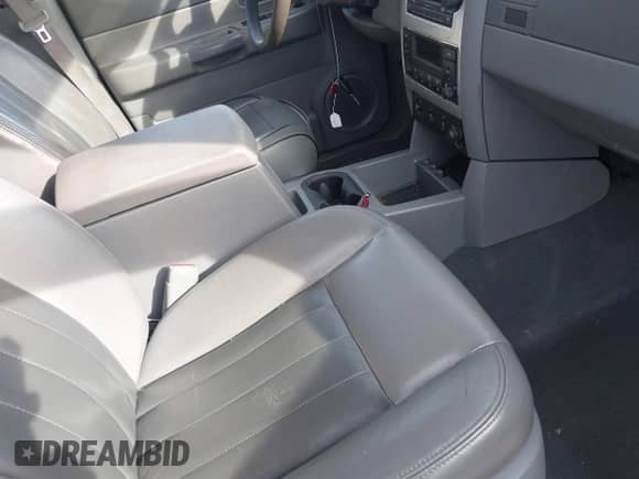 2004 Dodge Durango Limited with VIN 1D4HB58N44F120853, listed as a IAAI auction lot 41661608 with 132,779 mi miles and . Bid and sale history available at DreamBid. Image 5.