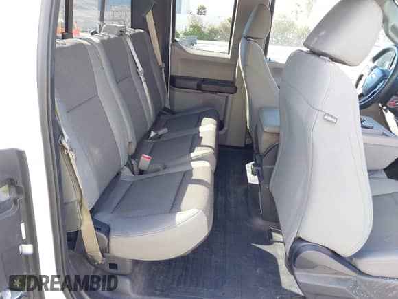 2016 Ford F-150 XL z VIN 1FTEX1C84GKF72048, wystawiony jako IAAI lot #41732580 z przebiegiem 146 885 mil mil oraz . Historia ofert i sprzedaży dostępna na DreamBid. Obrazek 8.