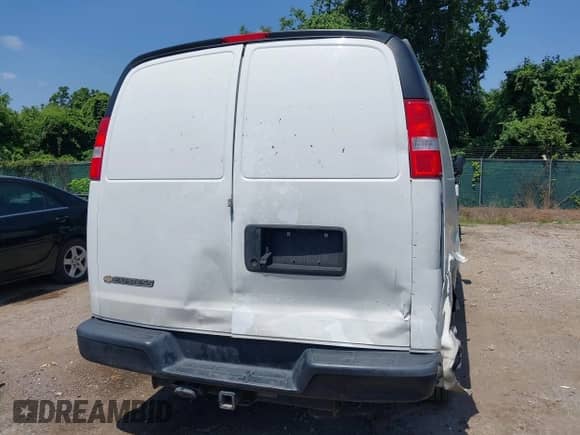 2021 Chevrolet Express Cargo with VIN 1GCWGAFP7M1240646, listed as a IAAI auction lot 42578661 with 134,242 mi miles and . Bid and sale history available at DreamBid. Image 17.