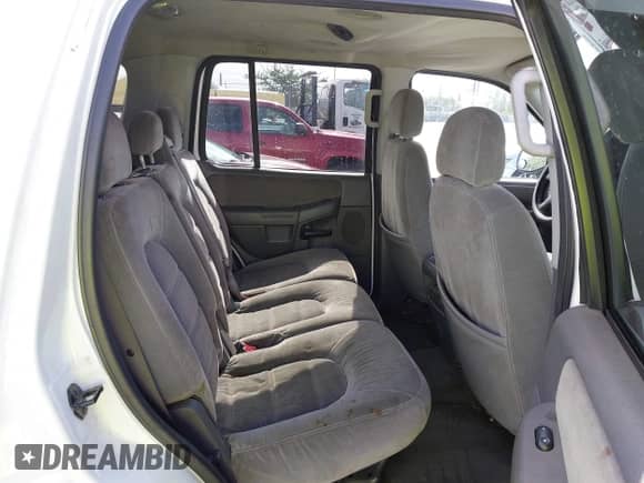 2005 Ford Explorer XLT with VIN 1FMZU63E55UB09619, listed as a IAAI auction lot 38048249 with 183,707 mi miles and . Bid and sale history available at DreamBid. Image 8.