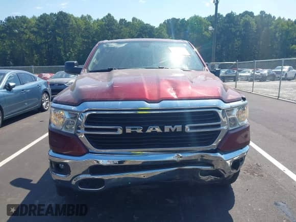 2020 Ram 1500 Big Horn z VIN 1C6SRFBT8LN192940, wystawiony jako IAAI lot #43054825 z przebiegiem 70 200 mil mil oraz . Historia ofert i sprzedaży dostępna na DreamBid. Obrazek 12.