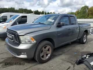 2009 Dodge 1500 SLT с VIN 1D3HV18T99S798029, выставлен на аукционе Copart как лот 74337894 с пробегом 230 950 миль миль и Списание • Salvage title. История ставок и продаж доступна на DreamBid. Изображение 1.
