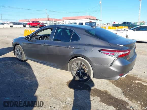 2019 Toyota Camry SE z VIN 4T1B11HK9KU259594, wystawiony jako IAAI lot #43482552 z przebiegiem 112 600 mil mil oraz . Historia ofert i sprzedaży dostępna na DreamBid. Obrazek 3.