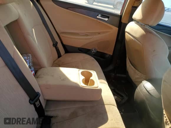 2013 Hyundai Sonata GLS z VIN 5NPEB4AC2DH755465, wystawiony jako Copart lot #59641924 z przebiegiem 251 638 mil mil oraz Szkoda całkowita • Salvage title. Historia ofert i sprzedaży dostępna na DreamBid. Obrazek 11.