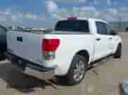 2007 Toyota Tundra SR5 z VIN 5TBET54177S454906, wystawiony jako IAAI lot #42524859 z przebiegiem 429 890 mil mil oraz . Historia ofert i sprzedaży dostępna na DreamBid. Obrazek 4.