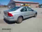 2004 Volvo S60 с VIN YV1RS61T242361425, выставлен на аукционе IAAI как лот 41987136 с пробегом 221 533 миль миль и . История ставок и продаж доступна на DreamBid. Изображение 4.