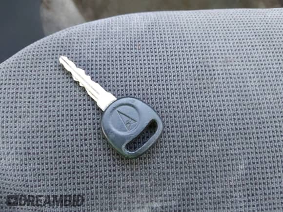 2002 Pontiac Grand Am с VIN 1G2NE12F92C182107, выставлен на аукционе IAAI как лот 42654470 с пробегом 207 284 миль миль и . История ставок и продаж доступна на DreamBid. Изображение 11.