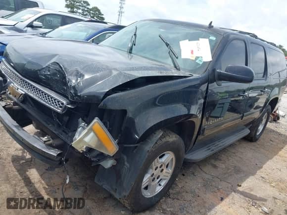 2010 Chevrolet Suburban LT z VIN 1GNUCJE06AR138587, wystawiony jako IAAI lot #42145484 z przebiegiem 283 318 mil mil oraz . Historia ofert i sprzedaży dostępna na DreamBid. Obrazek 16.