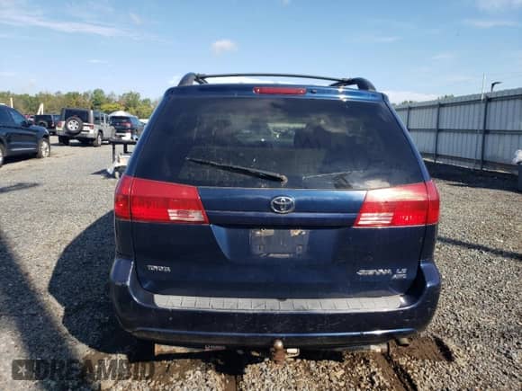 2005 Toyota Sienna LE with VIN 5TDBA23C15S039045, listed as a Copart auction lot 81860655 with 230,281 mi miles and Salvage title. Bid and sale history available at DreamBid. Image 6.