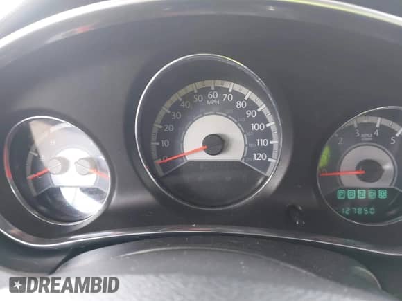 2013 Chrysler 200 Touring z VIN 1C3CCBBB4DN550958, wystawiony jako IAAI lot #43320654 z przebiegiem 127 850 mil mil oraz . Historia ofert i sprzedaży dostępna na DreamBid. Obrazek 7.