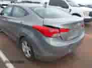 2011 Hyundai Elantra GLS z VIN KMHDH4AE8BU105484, wystawiony jako IAAI lot #42569093 z przebiegiem 58 005 mil mil oraz . Historia ofert i sprzedaży dostępna na DreamBid. Obrazek 6.