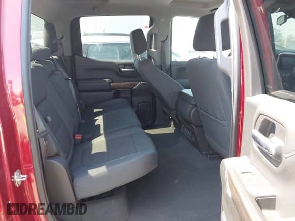 2019 Chevrolet Silverado 1500 RST z VIN 1GCUYEED4KZ144359, wystawiony jako IAAI lot #43030231 z przebiegiem 94 259 mil mil oraz . Historia ofert i sprzedaży dostępna na DreamBid. Obrazek 8.