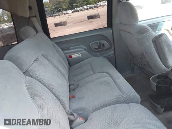 1995 Chevrolet Tahoe z VIN 1GNEK13K5SJ405309, wystawiony jako IAAI lot #42393864 z przebiegiem 290 552 mil mil oraz . Historia ofert i sprzedaży dostępna na DreamBid. Obrazek 8.