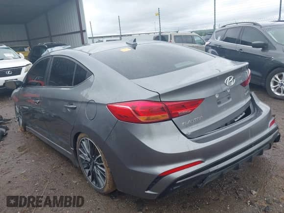 2018 Hyundai Elantra Sport с VIN KMHD04LBXJU558322, выставлен на аукционе IAAI как лот 43083783 с пробегом 123 971 миль миль и . История ставок и продаж доступна на DreamBid. Изображение 3.