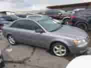 2007 Hyundai Sonata SE z VIN 5NPEU46F17H216160, wystawiony jako IAAI lot #42984765 z przebiegiem 117 304 mil mil oraz . Historia ofert i sprzedaży dostępna na DreamBid. Obrazek 1.