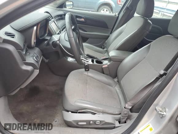 2015 Chevrolet Malibu LT z VIN 1G11C5SL8FF308578, wystawiony jako Copart lot #85909015 z przebiegiem 145 961 mil mil oraz Szkoda całkowita • Salvage title. Historia ofert i sprzedaży dostępna na DreamBid. Obrazek 7.