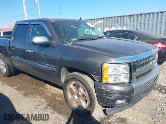 2010 Chevrolet Silverado 1500 LT z VIN 3GCRCSE00AG144776, wystawiony jako IAAI lot #43436473 z przebiegiem 209 021 mil mil oraz . Historia ofert i sprzedaży dostępna na DreamBid. Obrazek 6.