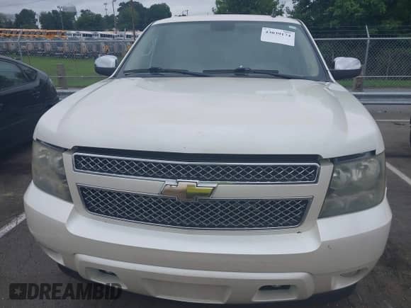 2010 Chevrolet Suburban LTZ с VIN 1GNUKKE37AR248793, выставлен на аукционе IAAI как лот 43039174 с пробегом 246 519 миль миль и . История ставок и продаж доступна на DreamBid. Изображение 12.